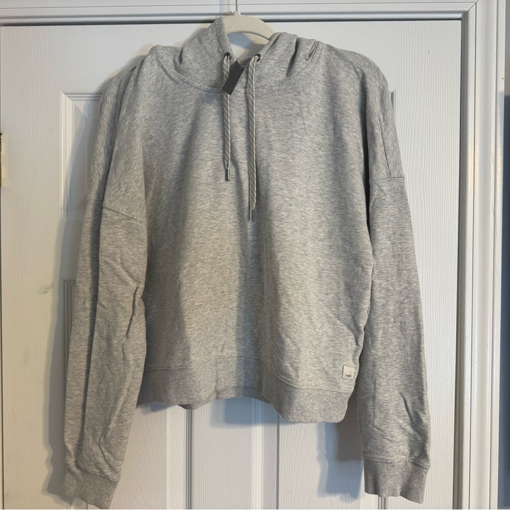 Vouri | Pullover Hoodie